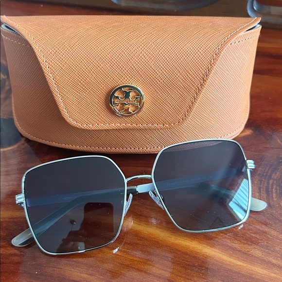 Tory Burch Accessories - Tory Burch Silver Sunglasses with Orange Case